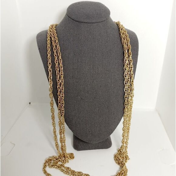 Vintage Jewelry - VTG three strand chain